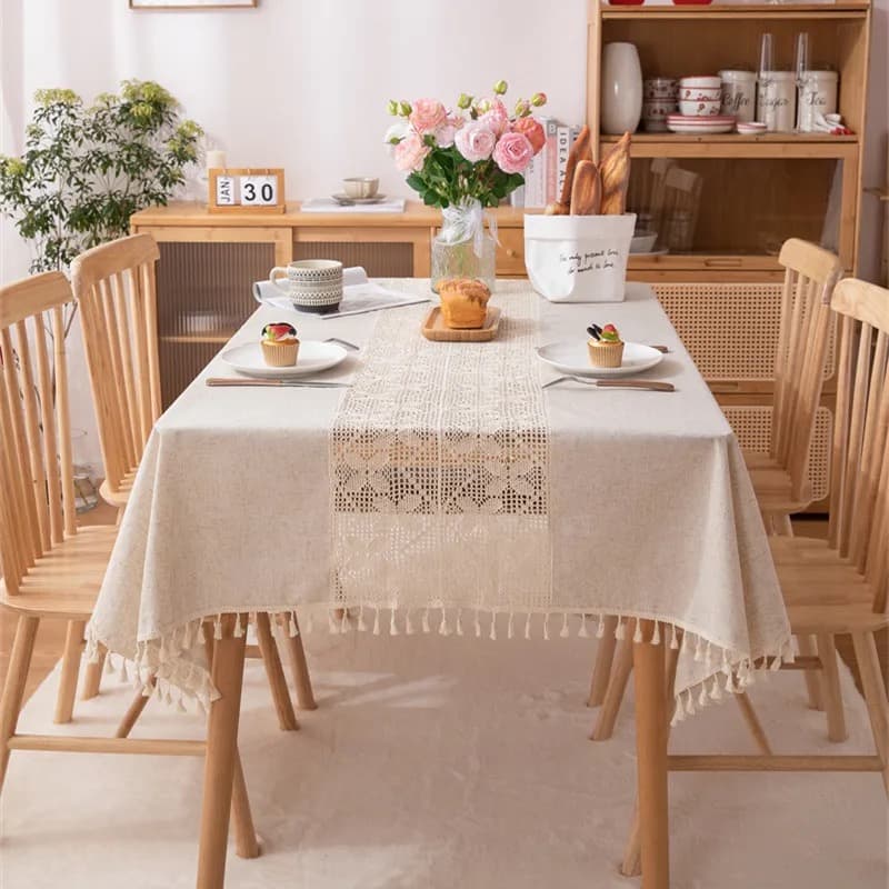 מפת שולחן תחרה מחוררת